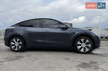 Позашляховик / Кросовер Tesla Model Y 2024 в 