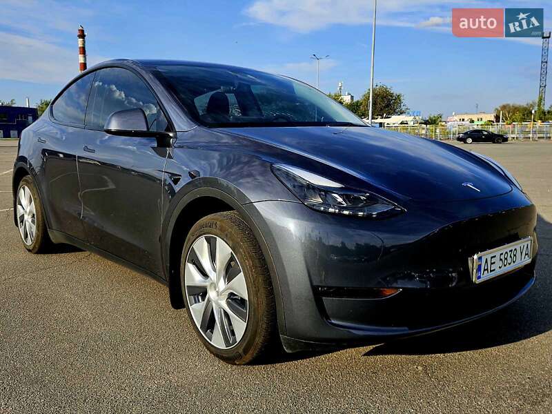 Позашляховик / Кросовер Tesla Model Y 2023 в Дніпрі