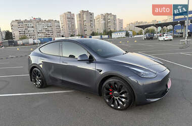 Внедорожник / Кроссовер Tesla Model Y 2022 в Киеве