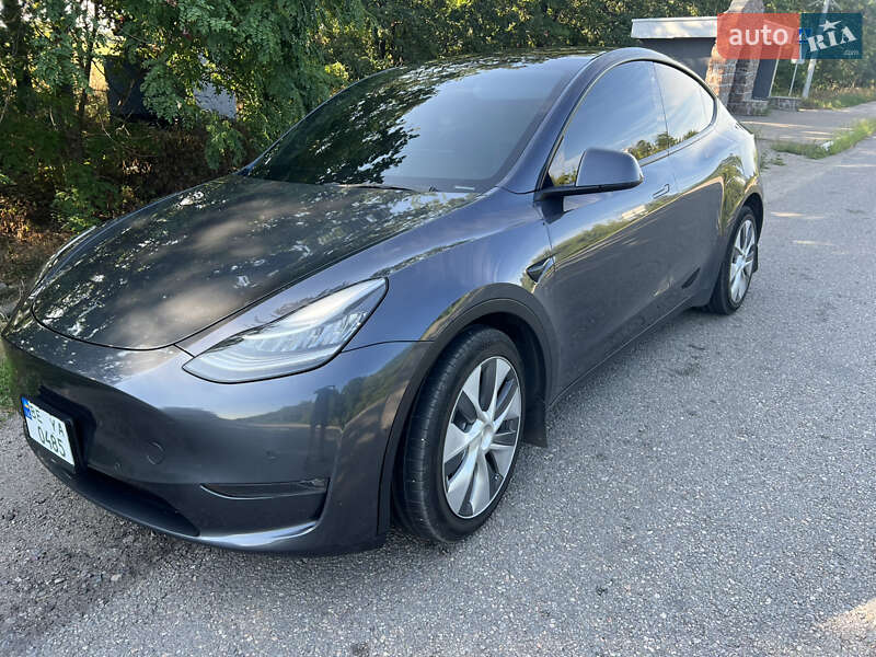 Позашляховик / Кросовер Tesla Model Y 2022 в 