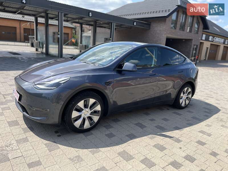 Внедорожник / Кроссовер Tesla Model Y 2021 в Ровно