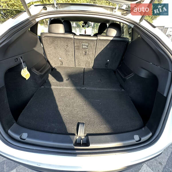 Позашляховик / Кросовер Tesla Model Y 2022 в Львові фото 9 Позашляховик / Кросовер Tesla Model Y 2022 в Львові