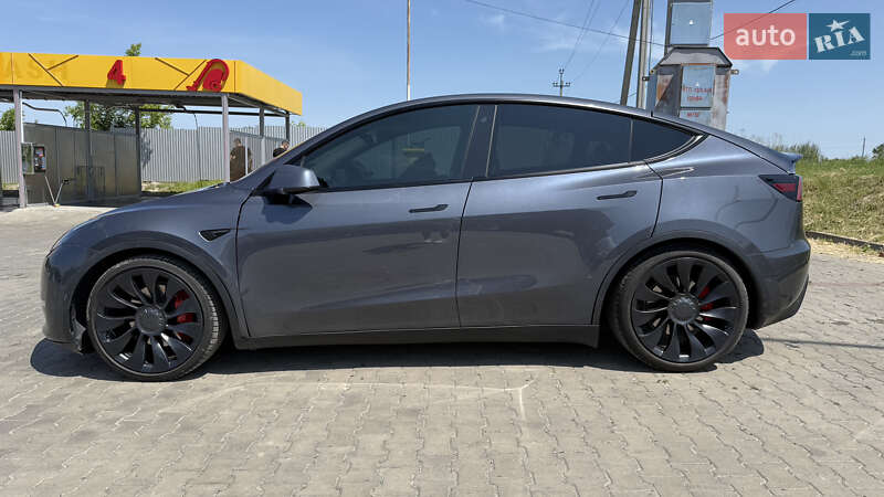 Внедорожник / Кроссовер Tesla Model Y 2020 в Луцке