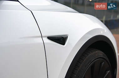 Внедорожник / Кроссовер Tesla Model Y 2022 в 