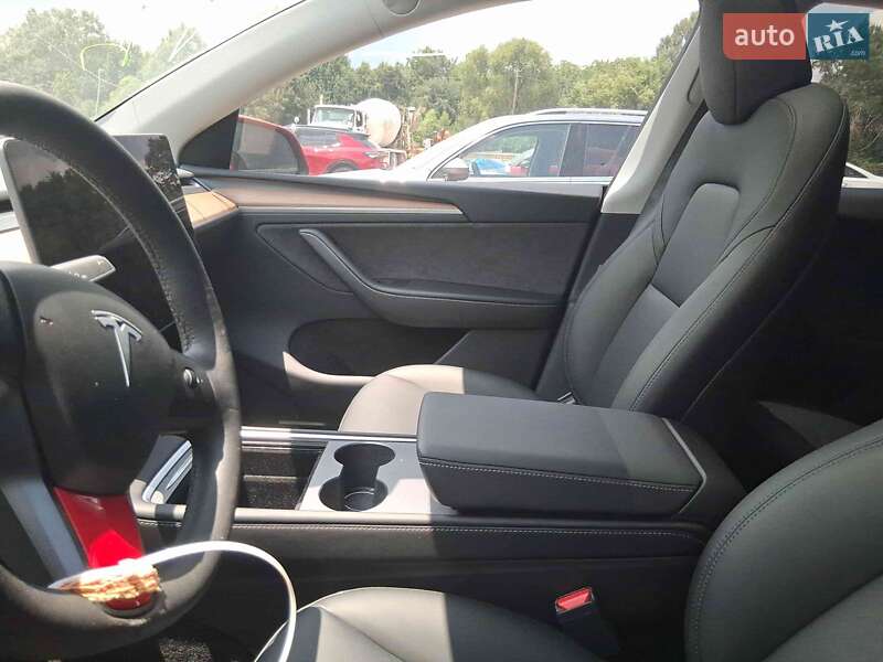 Позашляховик / Кросовер Tesla Model Y 2023 в Хмельницькому