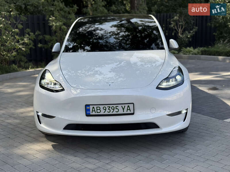 Tesla Model Y 2023