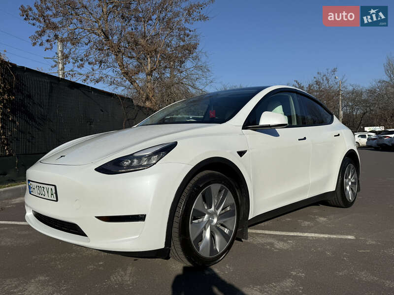 Tesla Model Y 2022