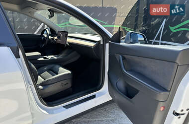 Внедорожник / Кроссовер Tesla Model Y 2021 в 