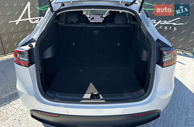 Внедорожник / Кроссовер Tesla Model Y 2021 в 