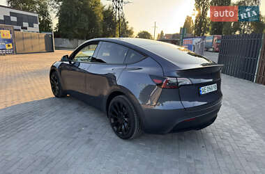 Позашляховик / Кросовер Tesla Model Y 2023 в 