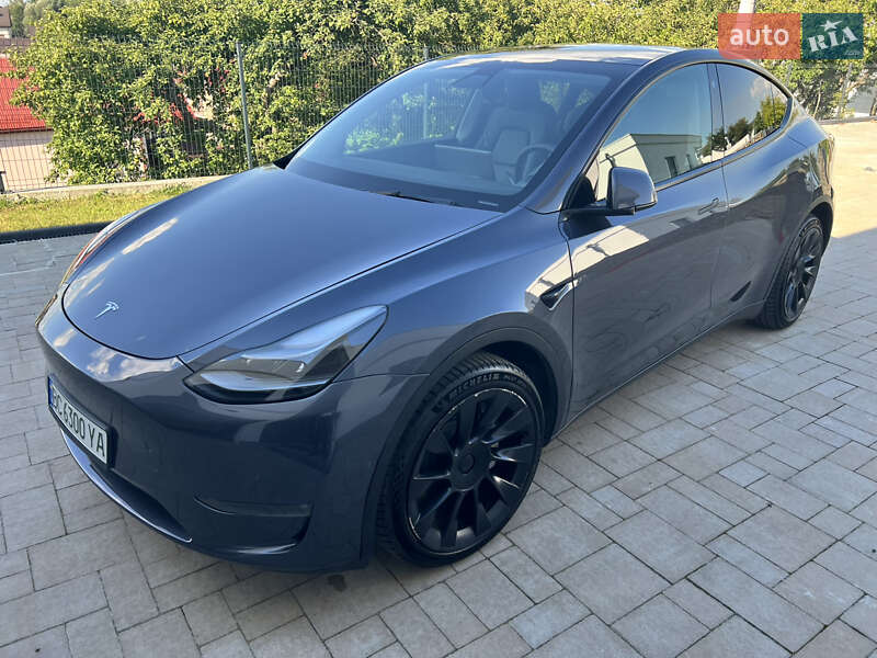 Tesla Model Y 2021