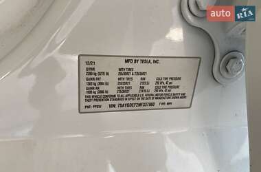 Позашляховик / Кросовер Tesla Model Y 2021 в 