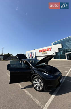 Позашляховик / Кросовер Tesla Model Y 2023 в 