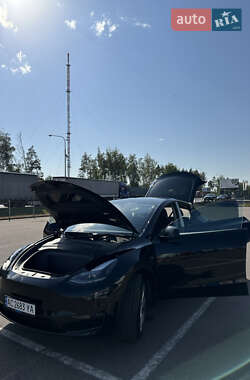 Позашляховик / Кросовер Tesla Model Y 2023 в 
