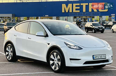 Внедорожник / Кроссовер Tesla Model Y 2024 в 