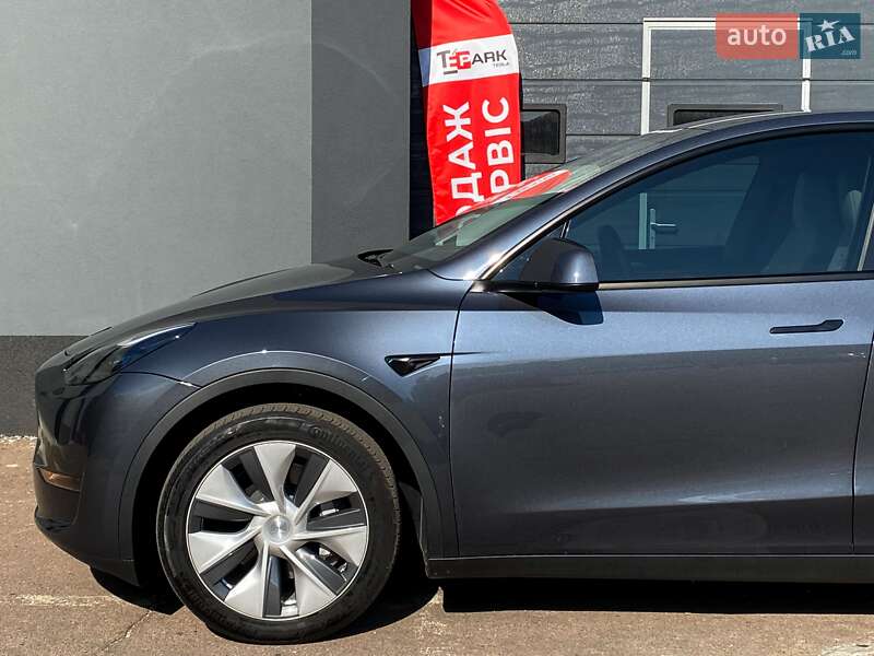 Позашляховик / Кросовер Tesla Model Y 2023 в Києві