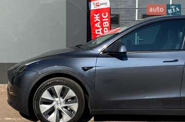 Позашляховик / Кросовер Tesla Model Y 2023 в 