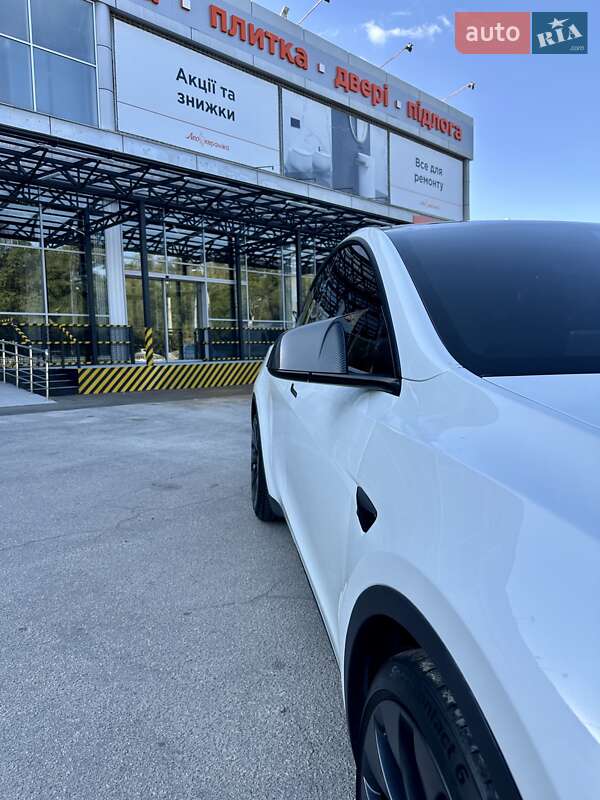 Позашляховик / Кросовер Tesla Model Y 2022 в Дніпрі