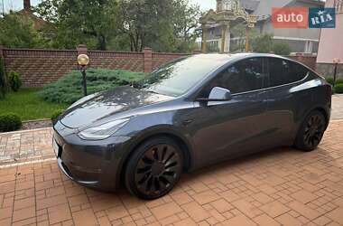 Внедорожник / Кроссовер Tesla Model Y 2021 в 
