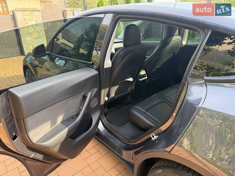Внедорожник / Кроссовер Tesla Model Y 2021 в Стрые
