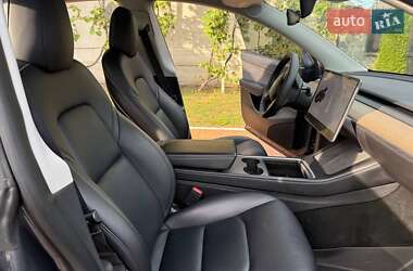 Внедорожник / Кроссовер Tesla Model Y 2021 в 