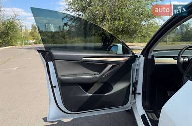 Внедорожник / Кроссовер Tesla Model Y 2022 в 