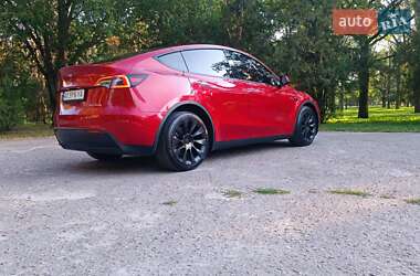 Позашляховик / Кросовер Tesla Model Y 2022 в 