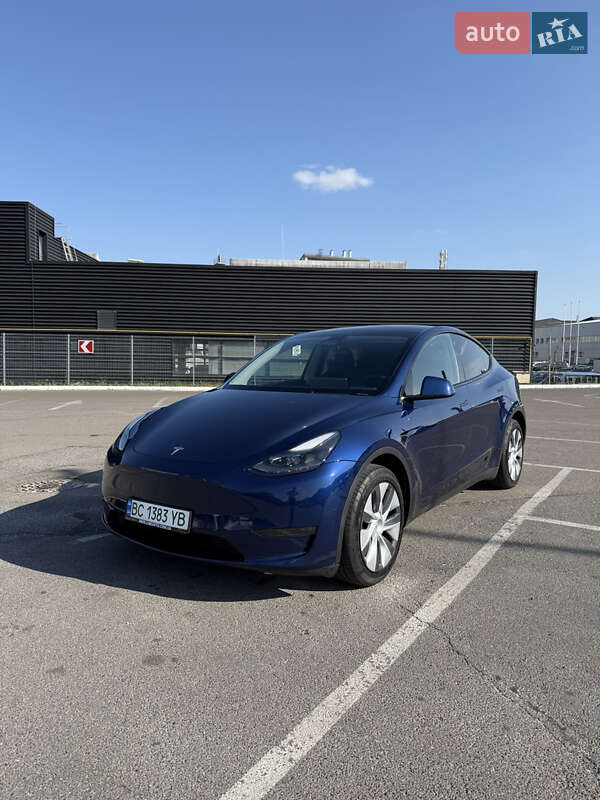 Позашляховик / Кросовер Tesla Model Y 2023 в 