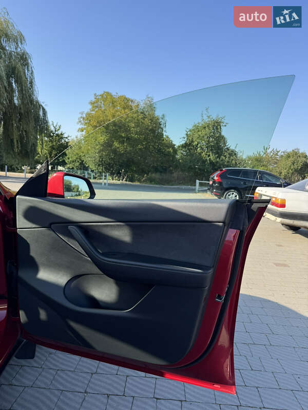 Внедорожник / Кроссовер Tesla Model Y 2021 в Луцке фото 25 Внедорожник / Кроссовер Tesla Model Y 2021 в Луцке