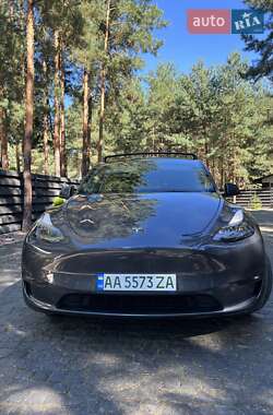 Внедорожник / Кроссовер Tesla Model Y 2023 в Киеве