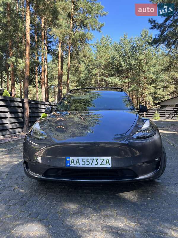 Внедорожник / Кроссовер Tesla Model Y 2023 в Киеве
