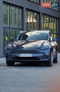 Позашляховик / Кросовер Tesla Model Y 2023 в Полтаві