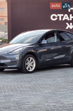 Позашляховик / Кросовер Tesla Model Y 2023 в 