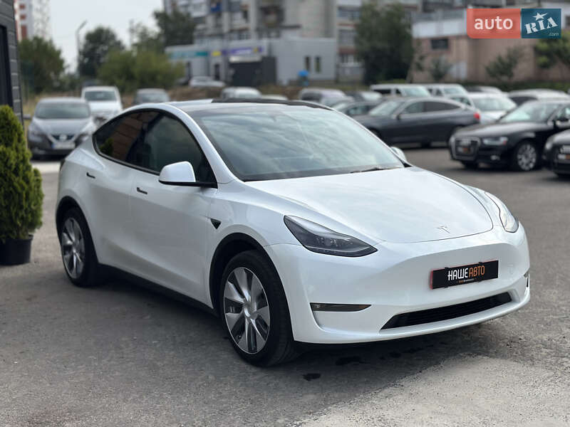 Позашляховик / Кросовер Tesla Model Y 2023 в Шептицькому