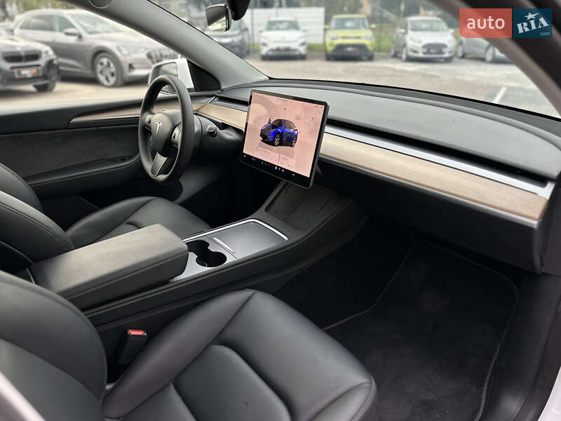 Позашляховик / Кросовер Tesla Model Y 2023 в Шептицькому