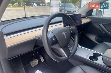 Позашляховик / Кросовер Tesla Model Y 2021 в 