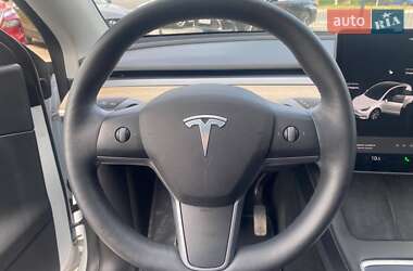 Позашляховик / Кросовер Tesla Model Y 2021 в 