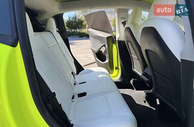 Позашляховик / Кросовер Tesla Model Y 2023 в 