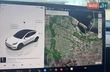 Внедорожник / Кроссовер Tesla Model Y 2024 в 