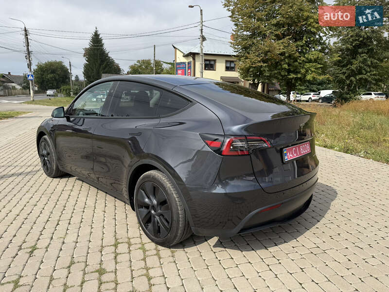 Позашляховик / Кросовер Tesla Model Y 2024 в Івано-Франківську фото 4 Позашляховик / Кросовер Tesla Model Y 2024 в Івано-Франківську