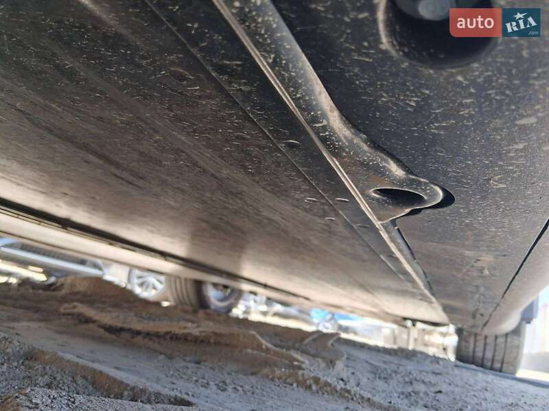 Позашляховик / Кросовер Tesla Model Y 2024 в Києві