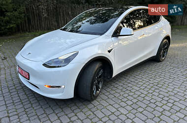 Позашляховик / Кросовер Tesla Model Y 2022 в  фото 2 Позашляховик / Кросовер Tesla Model Y 2022 в