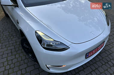 Позашляховик / Кросовер Tesla Model Y 2022 в  фото 11 Позашляховик / Кросовер Tesla Model Y 2022 в