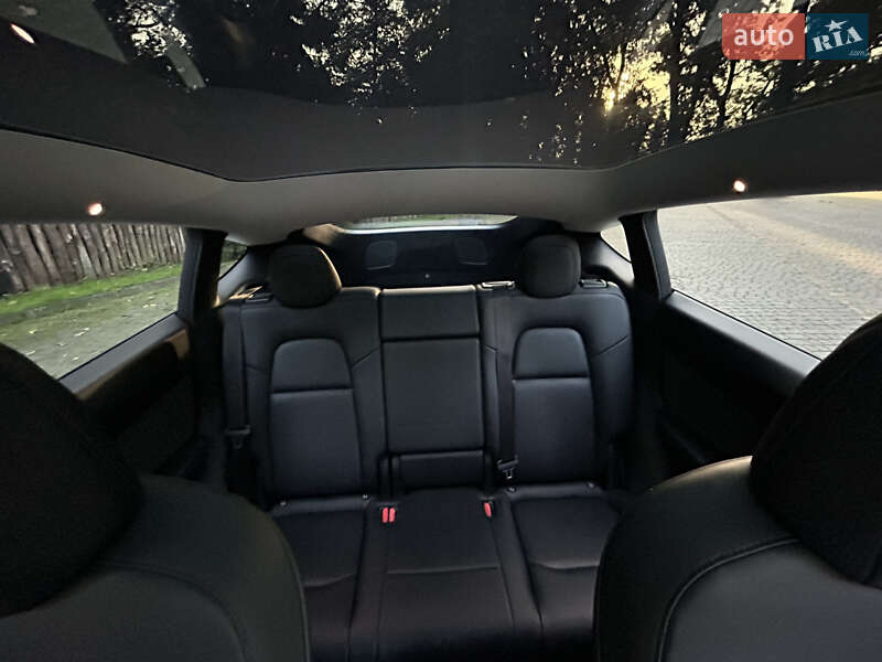 Внедорожник / Кроссовер Tesla Model Y 2022 в Львове
