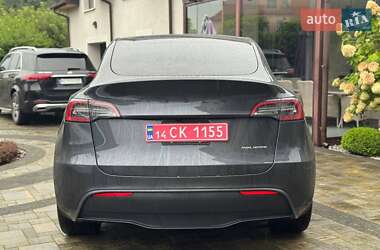Позашляховик / Кросовер Tesla Model Y 2024 в 