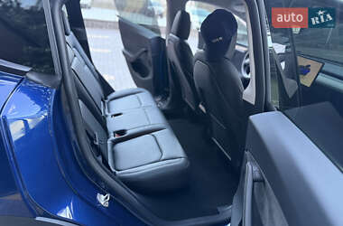 Внедорожник / Кроссовер Tesla Model Y 2023 в 