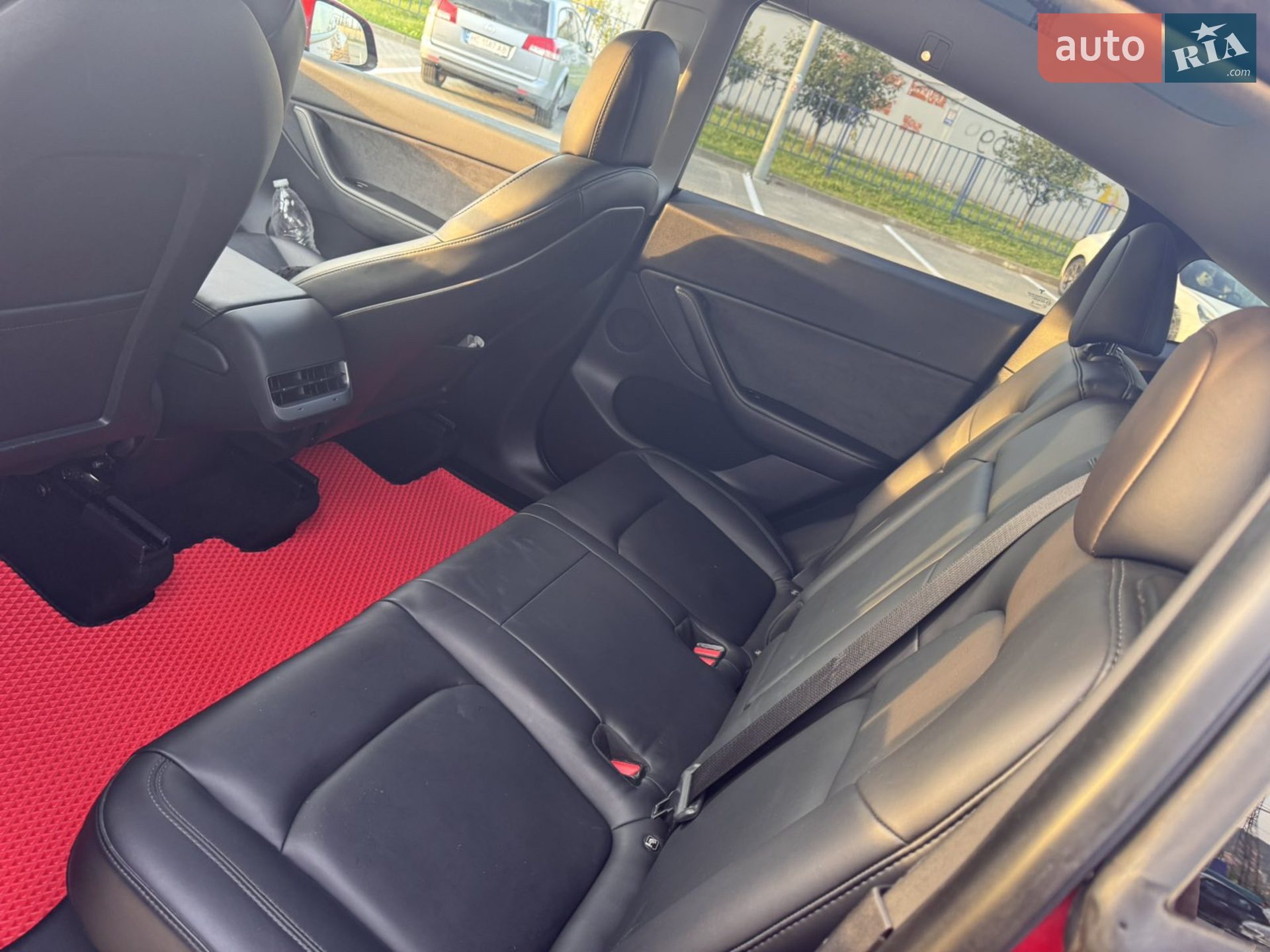 2021 Tesla Model Y - мініатюра 8