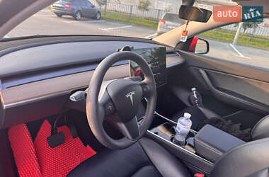Позашляховик / Кросовер Tesla Model Y 2021 в 