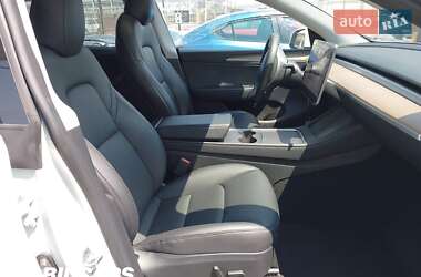Позашляховик / Кросовер Tesla Model Y 2023 в 
