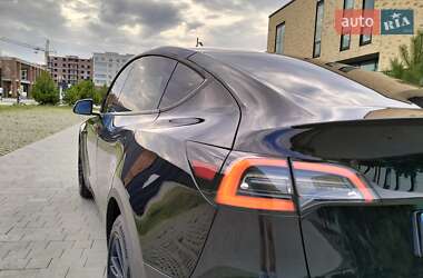 Позашляховик / Кросовер Tesla Model Y 2022 в 